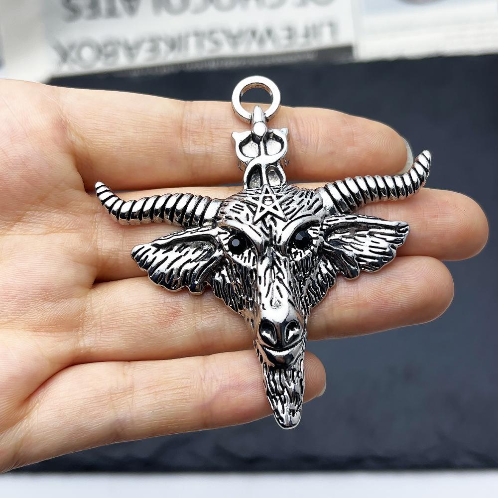 Men's Punk Hip Hop Bull Head Pendant Necklace - Retro Alloy Sweater Chain Accessories