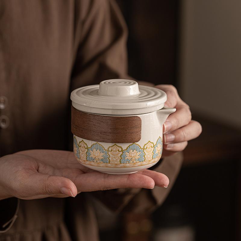 Travel tea set, one pot and four cups set, light luxury and convenient, high-end out-of-home advertising, business activities, gifts can be printed
