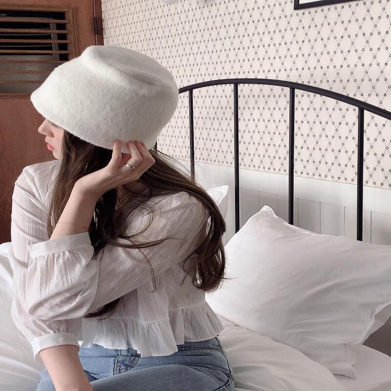 Soft wool bucket hat with short brim knit Charcoal
