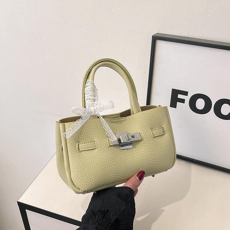 Fashion portable small bag women's new spring and summer popular versatile shoulder bag simple bucket messenger bag