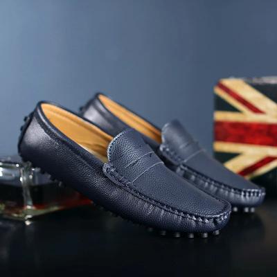 Högkvalitativa delade läder herrskor Mjuka mockasiner Loafers Mode Bekväma herrskor Plattor Bekväma körskor Storlek 48 49 50