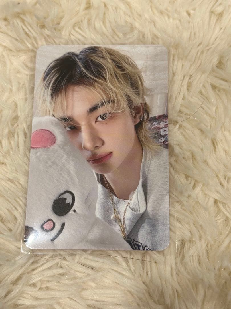 [USED] 4/4 Stray Kids Fan Meeting Admission Bonus: Photocard - Hyunjin