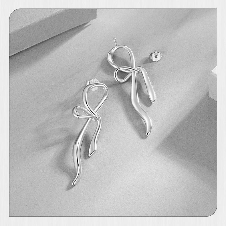 Elegant Bow Stud Earrings For Women, Exquisite Personalized Copper-Plated Platinum Silver Needle Earrings Earrings.