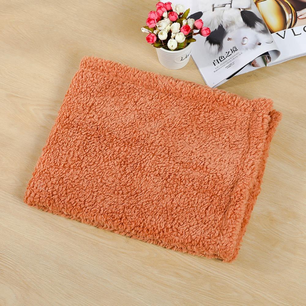 Pet Blankets, Kennel Pads, Dog Blankets, Autumn and Winter Warm Blankets, Coral Fleece