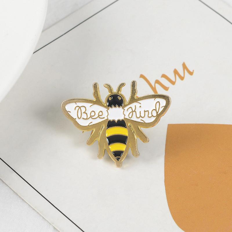 Adorable Cartoon Creative Bee Alloy Brooch Pin Cute Enamel Badge For Fashionable Attire