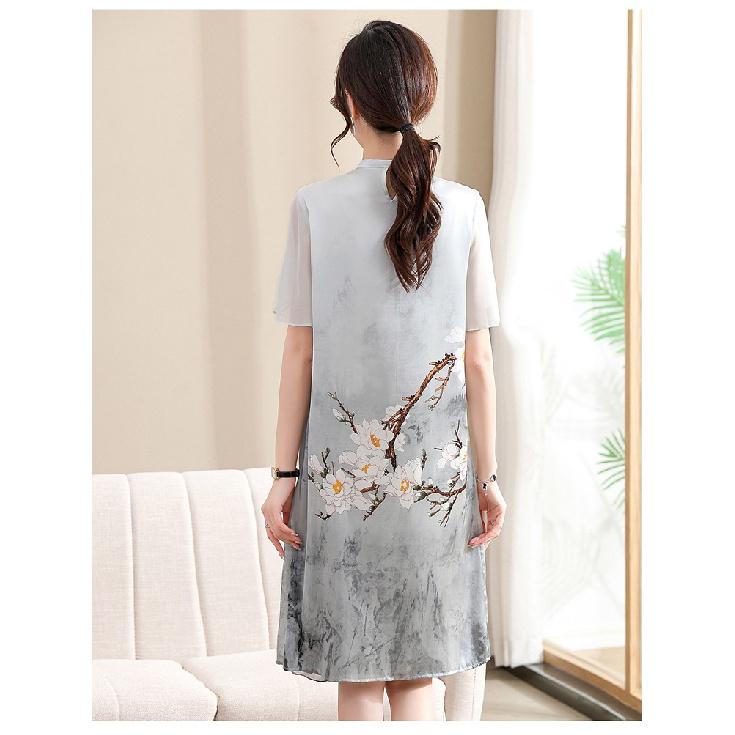 Sommerliches Chiffonkleid im chinesischen Stil: Bedrucktes Kurzarmkleid mit Rundkragen und Taille, perfekt für einen anmutigen und charmanten Look