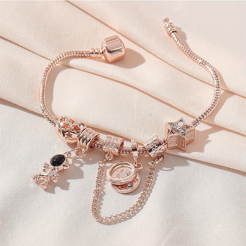 Handmade Beaded Bracelet With Heart Charm Astronaut Star Pendant Wristband Alloy Jewelry Gift