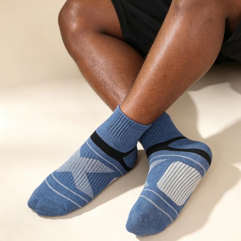 1 Paar Herrensocken Wandern Schwarz Sport Basketballsocken Baumwolle Freizeit Weich Laufen Sommer Schweißabsorbierend Atmungsaktiv Männliche Socken Geschenke