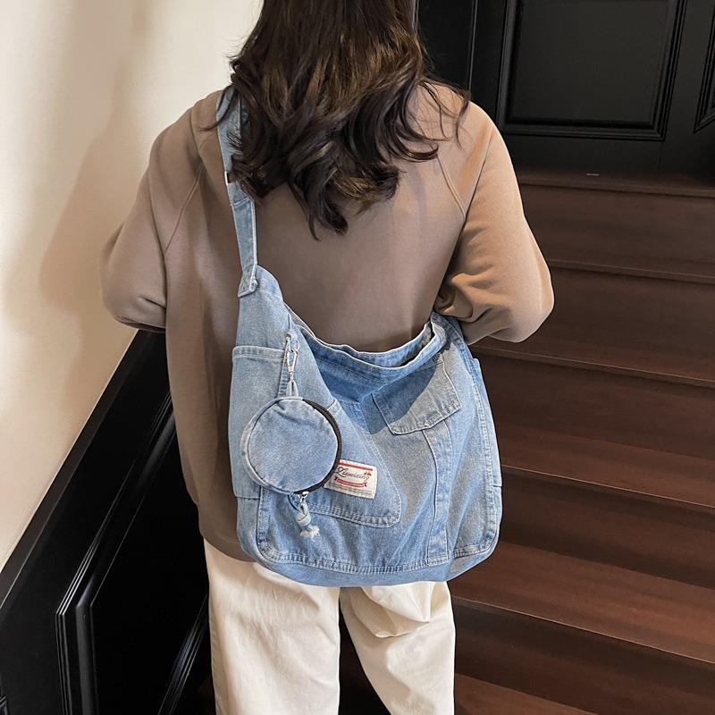 Denim Bag Women's Spring and Summer College Student Crossbody Shoulder Bag Large Capacity Tote Bag Commuter Bag