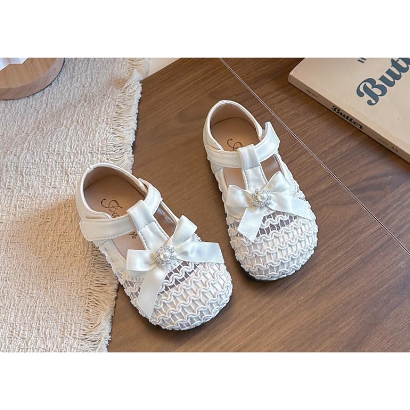 Girls Breathable Mesh Cutout Shoes With Pearl Bow