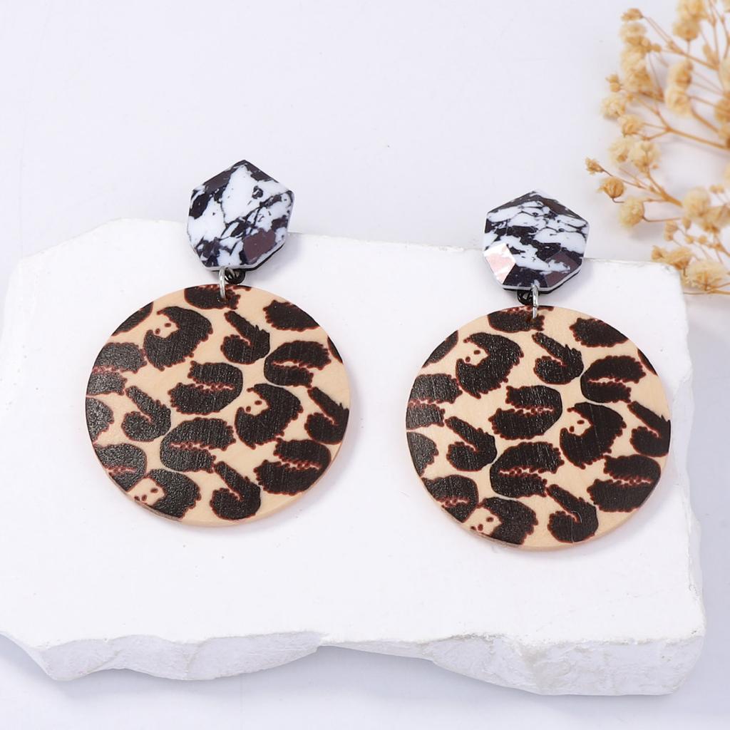 Exaggerated and grand geometric round wooden leopard print earrings from Europe and America, Korean style, fashionable, versatile and elegant