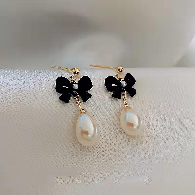 Elegant Black Butterfly Tassel Earrings - Sweet, Cool, and Versatile Design
