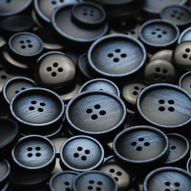 Four-Eye Thin-Edged Resin Buttons, Exquisite Niche Blazer Buttons, Double-Sided Nylon Sweater Decorative Buttons.