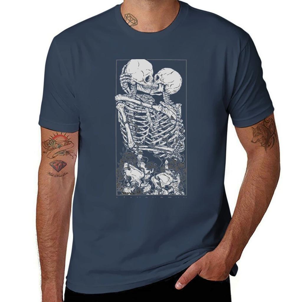 Kissing Skeletons T-Shirt Cotton T Shirts High Quality Man Graphic T Shirt T-Shirt