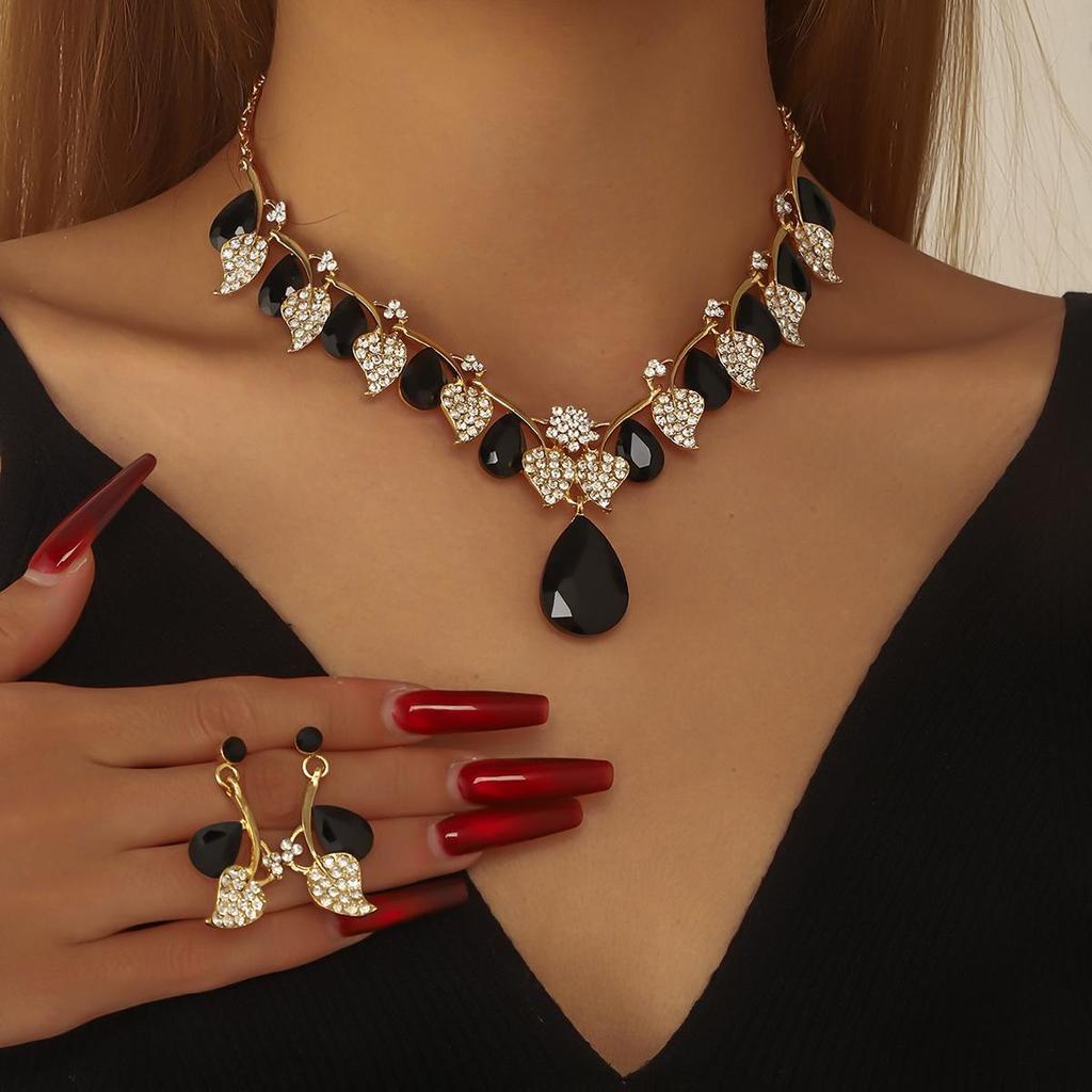 European & American Fashion Crystal Necklace & Earring Set - Bridal Wedding Jewelry for Women