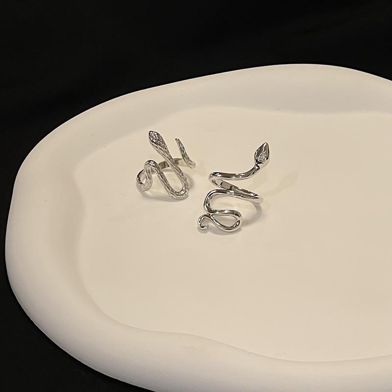 Snake Ring Female Niche Design Sense Personality Opening Index Finger Light Luxury Tide Winding Adjustable Light Luxury