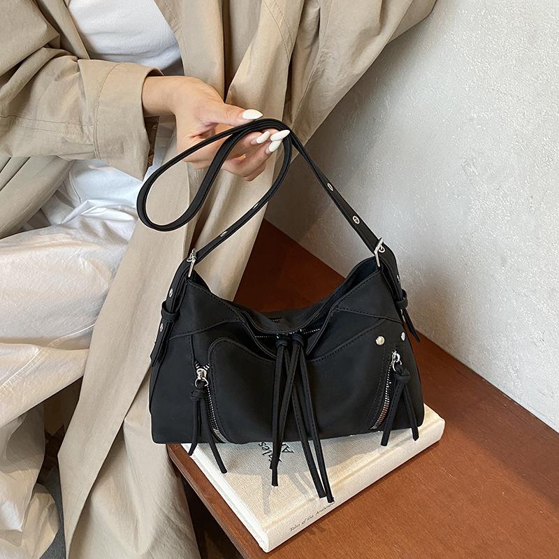 2025 New Spice Girl Underarm Bag Fashion Tassel Soft Leather Locomotive Bag Casual Commuter Shoulder Bag Crossbody Tote Bag