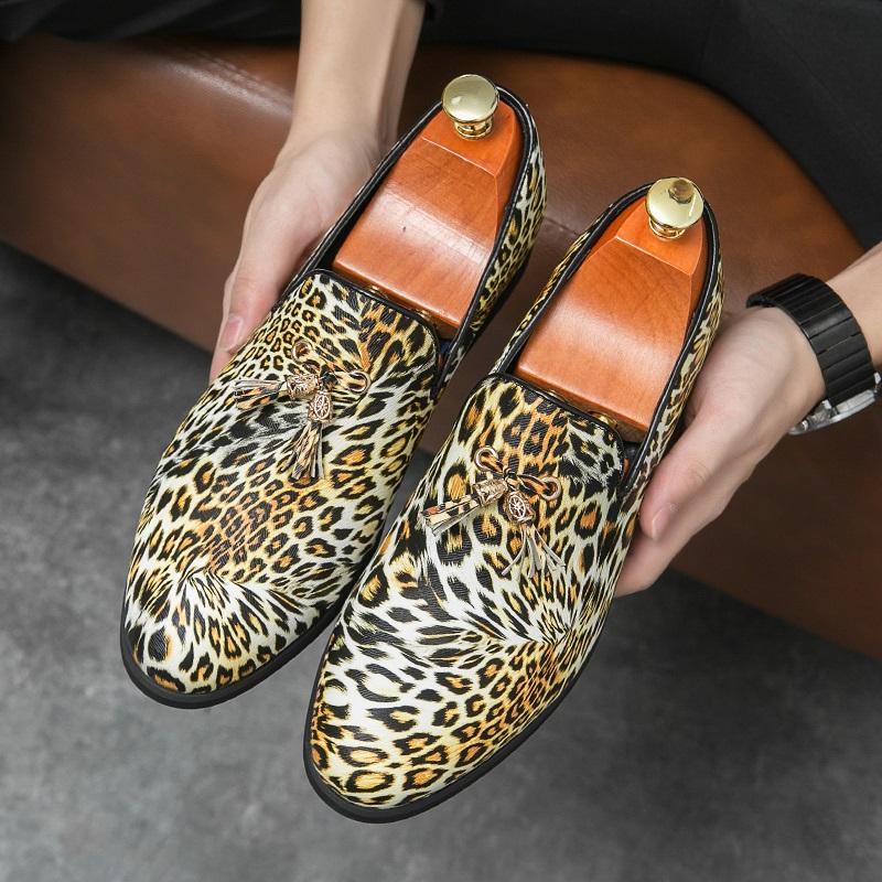 New Gentleman Leopard Tassels Patent Leather Chelsea Formal Shoes For Men Wedding Prom Homecoming Flats Sapato Social Masculino
