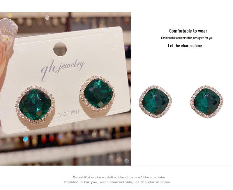 New Summer Fresh Green Crystal Earrings - Stylish, Unique, Simple Design