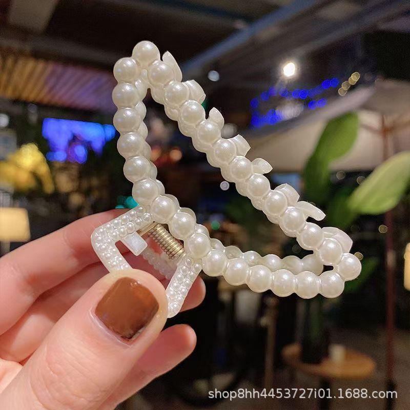 Large Pearl Hair Claw Clip Women Back Of Head Stylish Geometric Accessory Fashionable Bun Holder Korean-Inspired