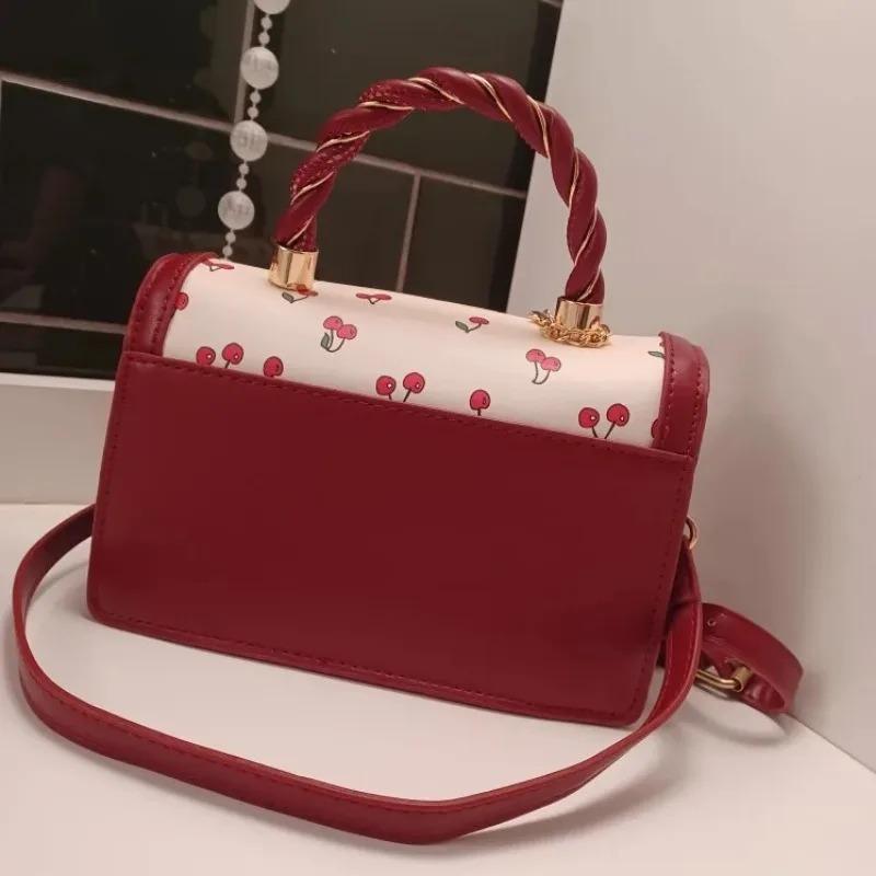 2024 Exquisite Small Bags Women New Fashion Versatile Messenger Bag Sweet Cherry Square Chains Crossbody Bags Wallet  Purse