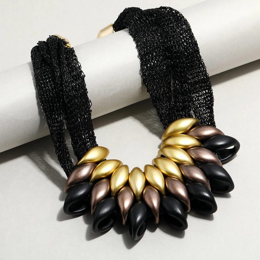 Euroamerikansk Mote Overdrevet Gull Akryl Dusknakkjede med Bomullsnorskjede for Kvinner