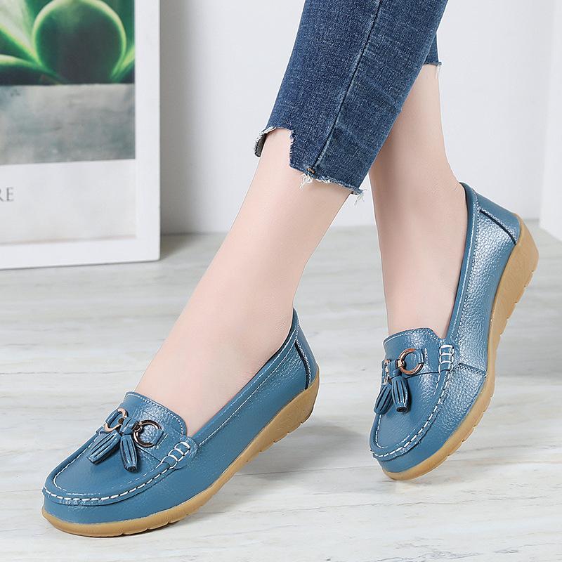

Summer hollow leather shoes medium old mother shoes women s single shoes Doudou shoes women s soft-soled wedge heel hole shoes 35 білий