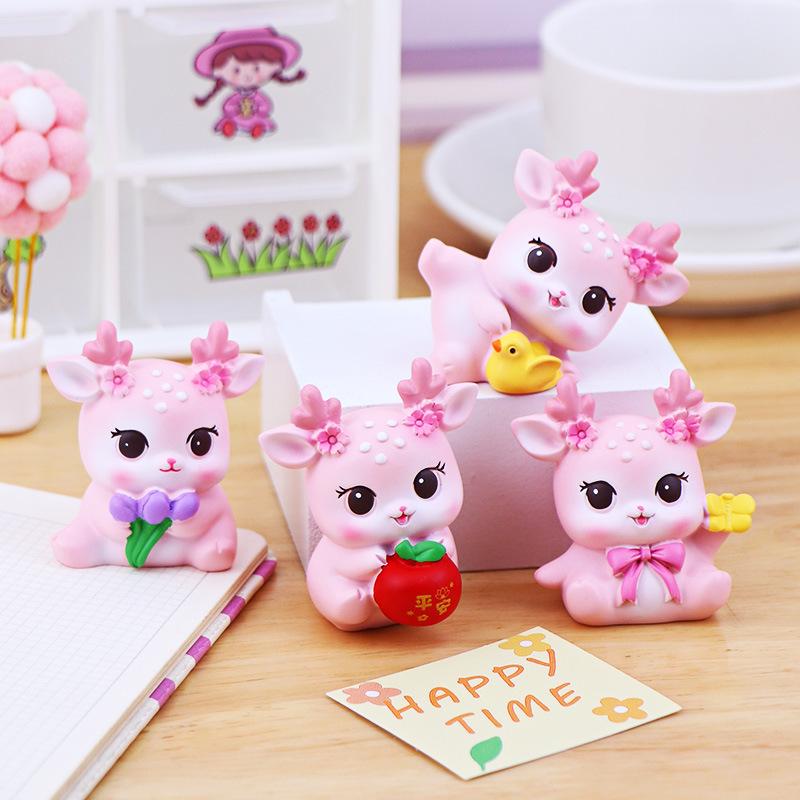 Deer YoYo Desktop Ornament: Small Deer Decoration for Office Workstation or Car Interior