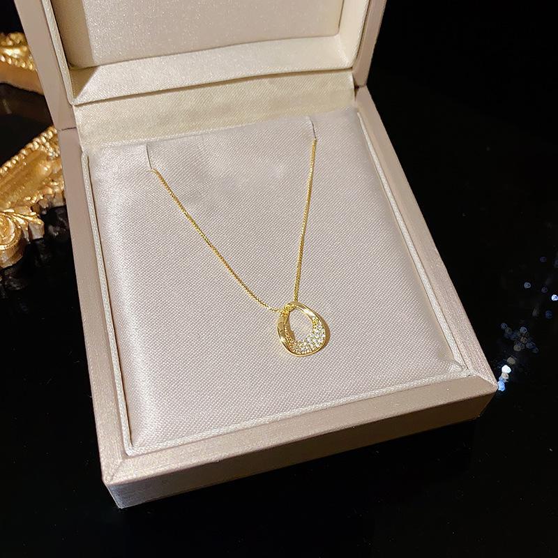 2024 Trending Pearl Necklace for Women - Elegant Butterfly Clavicle Chain in Titanium Steel, As Seen on Influencers