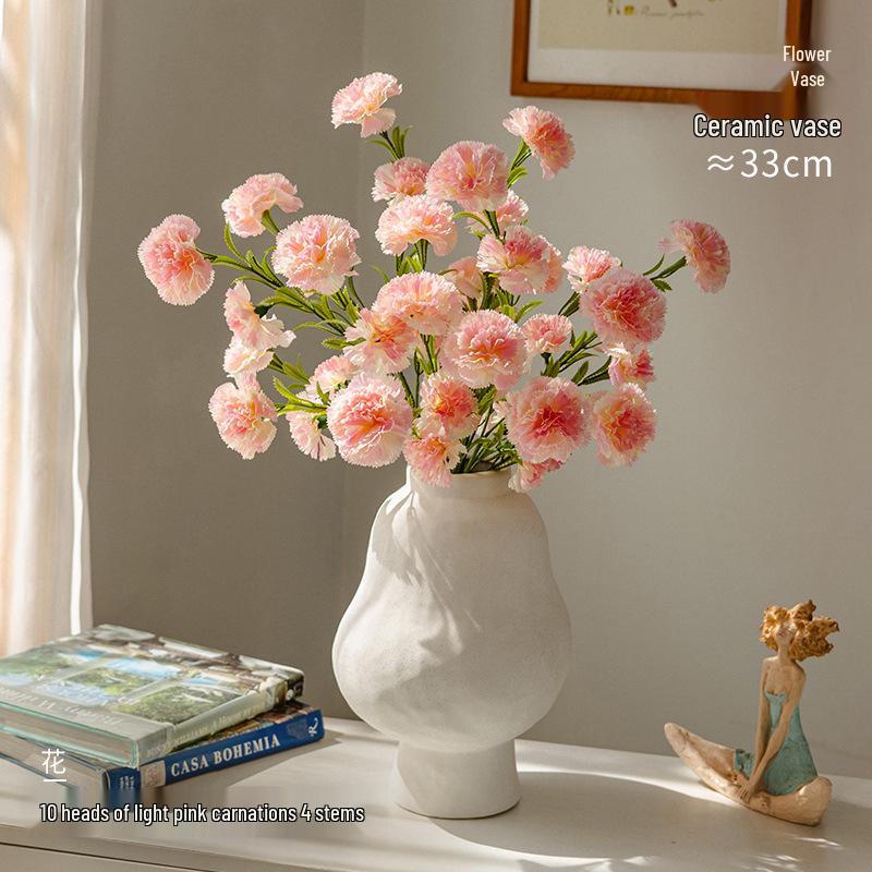 Luksusowy Bukiet Goździków Sztuczne Kwiaty jako Centralny Element Dekoracji Salonu lub Stołu Jadalnego