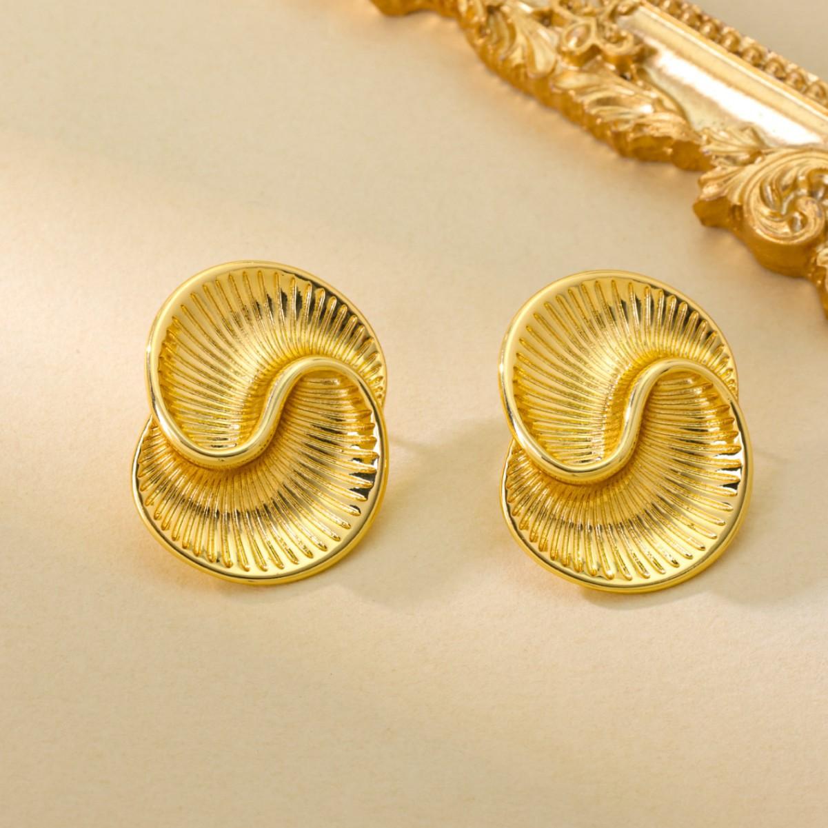Ins Style Copper Plated 18k Gold Droplet Texture Spiral Earrings Internet Famous Same Asymmetrical Color Retention Women