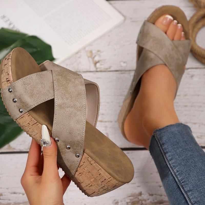 Large Size Wedge Heel Sandals for Summer, Retro Thick Bottom, Fish Mouth, Super High Heels, and Sponge Cake