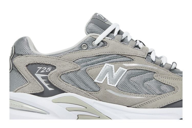 New Balance 725 Grey