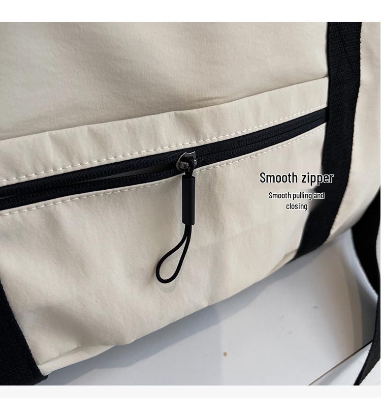 Large-Capacity Unisex Travel Handbag: Lightweight for Short Trips and Fitness