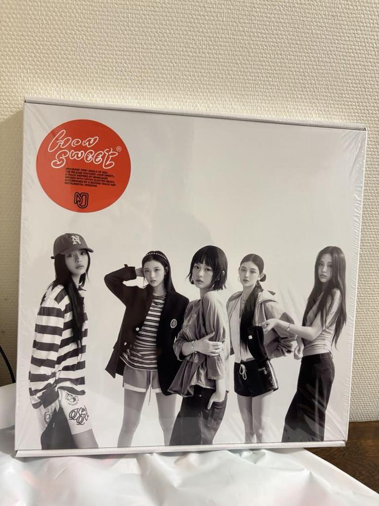[USED] NEWJEANS CD all version HOWSWEET