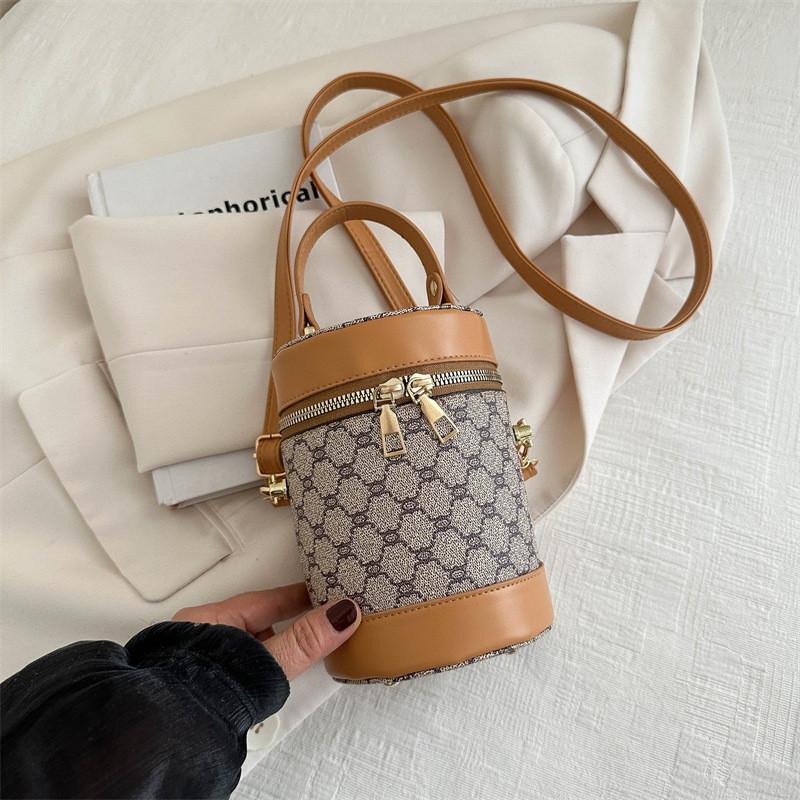 Stylish Spring Fashion Pu Handheld Bucket Bag For Women With Elegant Design And Versatile Use