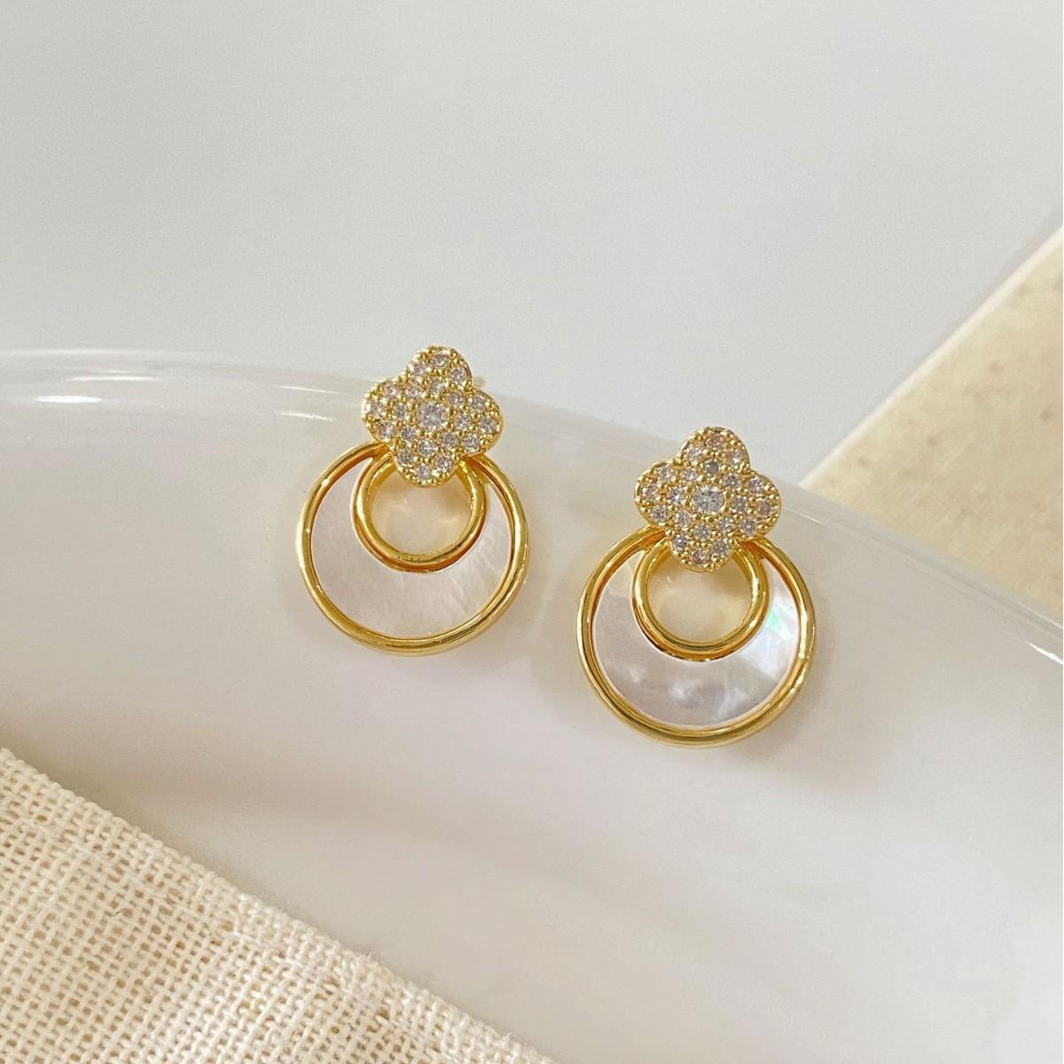 Exquisite Zirconia Flower Stud Earrings - Versatile and Elegant for Women