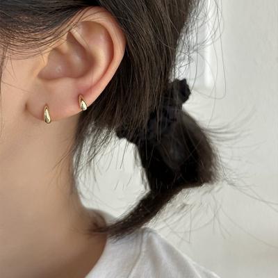 Mini-Tropfen-Ohrringe S925 Sterling Silber vergoldet minimalistische Ohrringe tägliche Pendler Ohrringe