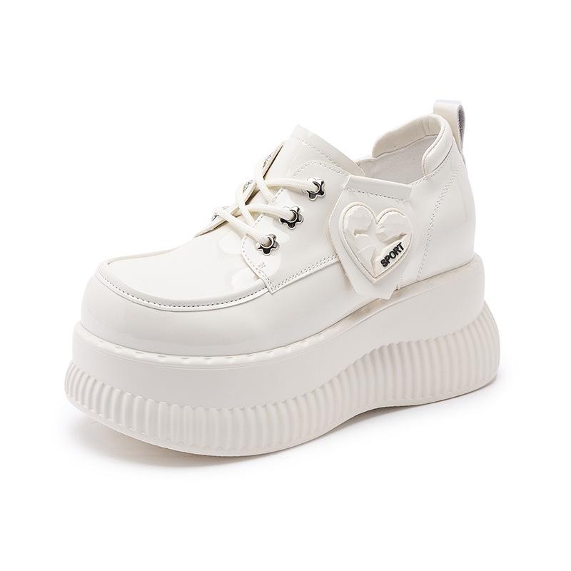 

Женские лоферы на платформе 2025 весна новинка британский стиль маленькие кожаные туфли внутренняя высота увеличение женские туфли маффин подошва танкетка одинарные туфли 39