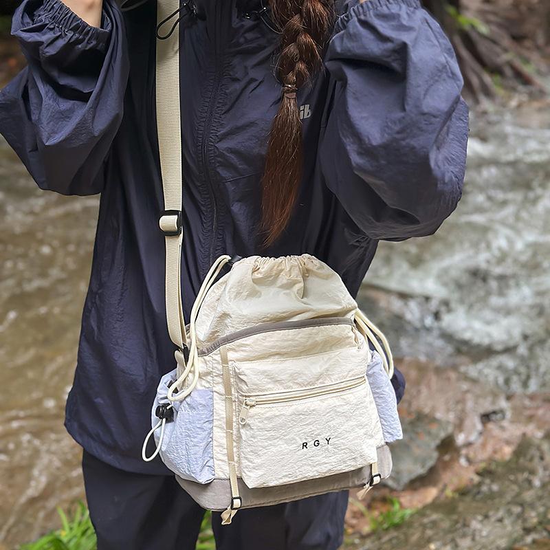 A High-quality, Fresh and Sweet Color-blocking Bucket Bag and A Lightweight Mountaineering Crossbody Bag