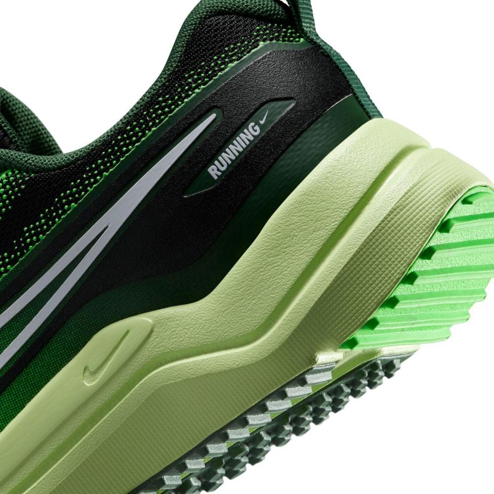 Nike Cosmic Runner Gs 009Blk Wht Khm4402 009 Blk Wht