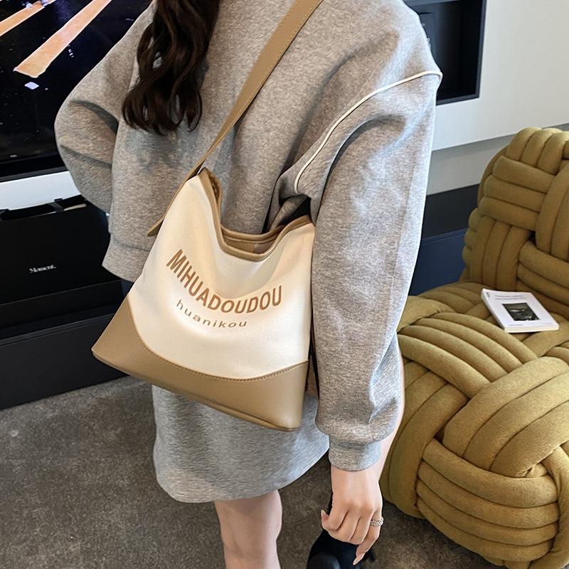 Casual Commuting Large-capacity Bag Women's New Popular Versatile Canvas Shoulder Bag Crossbody Bucket Bag