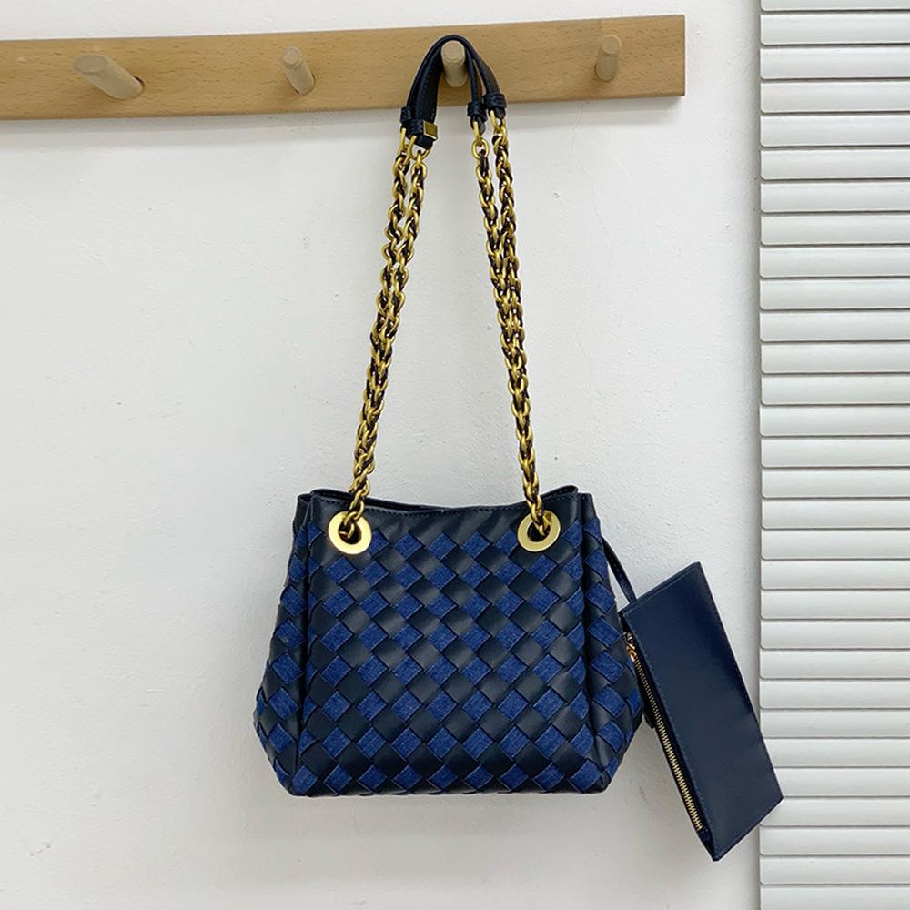 2026 Cross-border high-end metal chain woven parachute bag underarm shoulder crossbody large capacity retro bag women