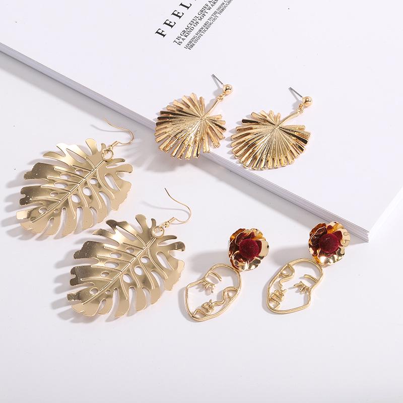 Japanese-Korean Style Leaf Alloy Women's Stud Earrings - Versatile & Trendy Street Fashion Ear Danglers