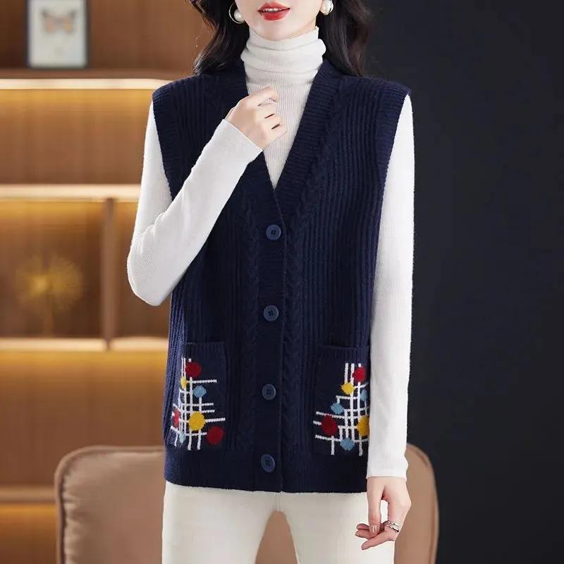 Fashionable Women's Spring and Autumn Sweater Sleeveless Needle Cardigan Women's Plus Size Loose Vest Sweater