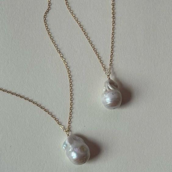 European & American Natural Baroque Irregular Pearl Clavicle Necklace with Stainless Steel Chain - Simple, Cold Style