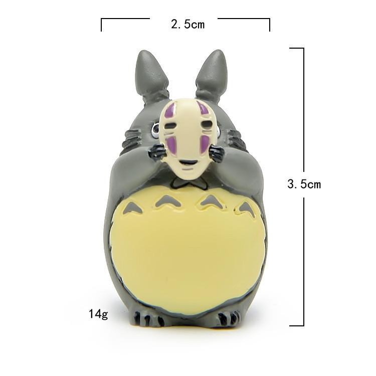 Cat Holding Totoro Ladybug Facial Mask Model Ornamental For  Landscape Props