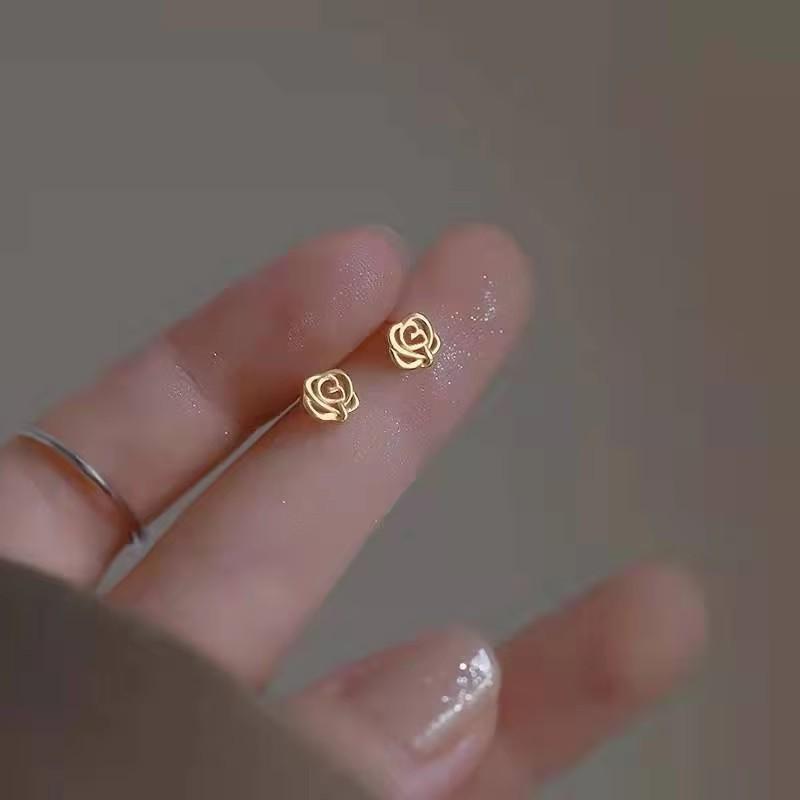 925 Silber Nadeln Gold Farbe Einfach Klein Schmetterling Steckerohrringe für Damen Hypoallergen Tägliches Tragen Ohr Mädchen Piercing Geschenke