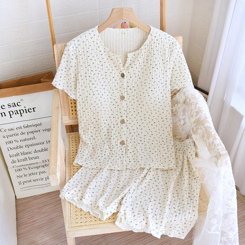 Spring and Summer Loungewear Set, Sweet Floral Bra-free Korean V-neck Chest Pad, Short-sleeved Shorts, Thin Pajamas, Ladies
