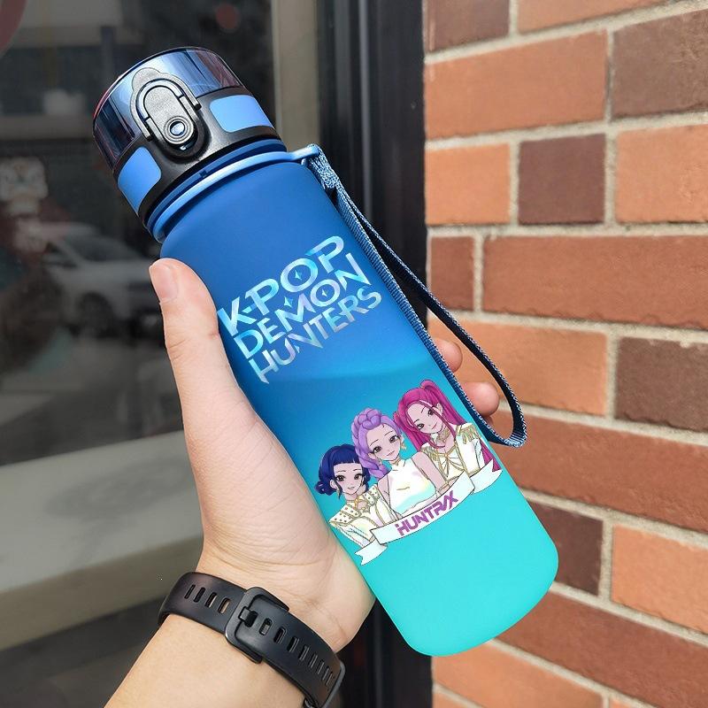 Cartoon Christmas K-Pop Demon Hunters Printed 550Ml Water Bottle Large Capacity Drinking Cup Portable Outdoor Sports Water Cup Children Kid Gift